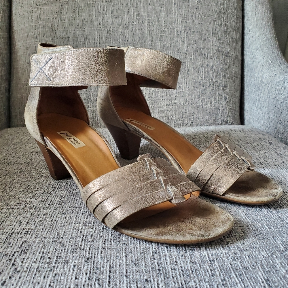.. Paul Green Coco Sandal, Champagne Suede (5.5 UK, 8.0 US)